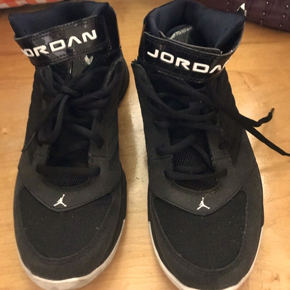 jordan high tops black and white